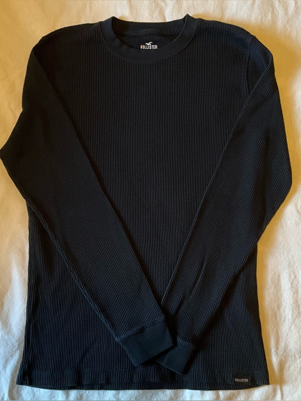 Hollister Men’s Black Thermal Crew Neck Shirt
